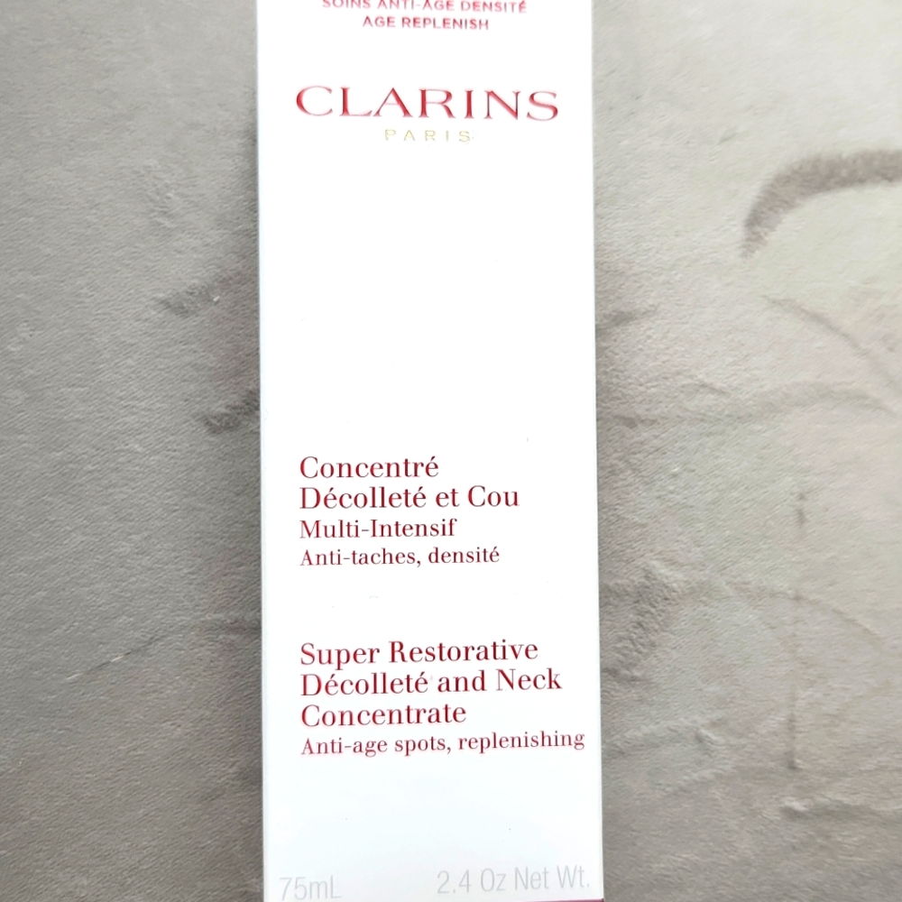 Clarins Super Restorative Décolleté and Neck Concentrate - White